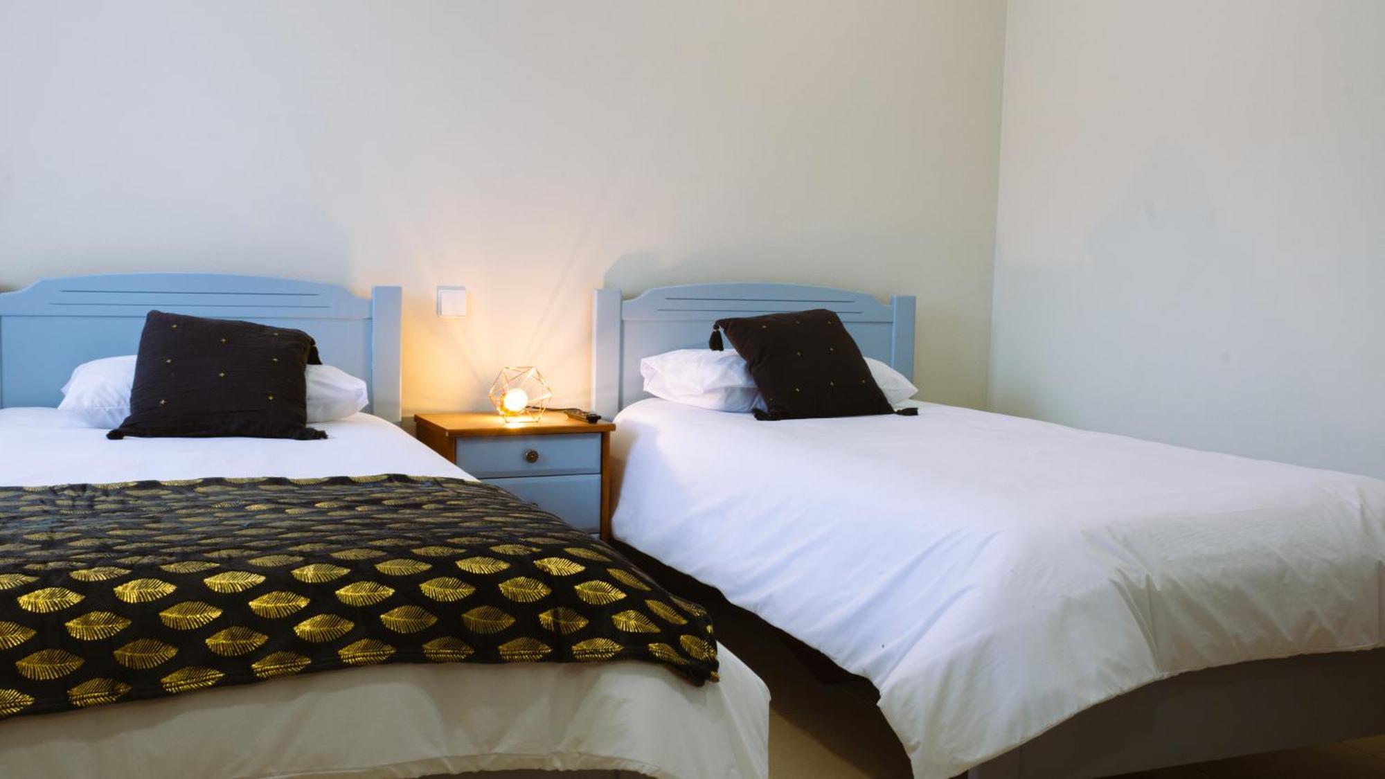 Cova De Lobo Hotel บาตาเลีย ภายนอก รูปภาพ